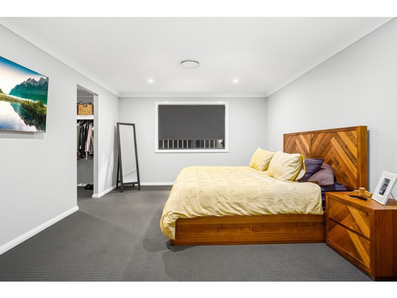 13 MEANDER DRIVE, Calderwood NSW 2527