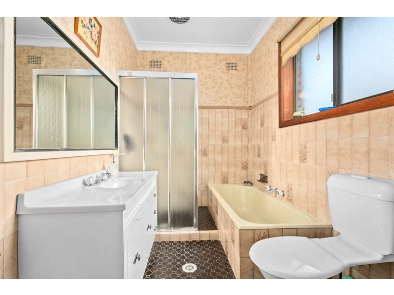 20 Hopetoun Street, Oak Flats NSW 2529