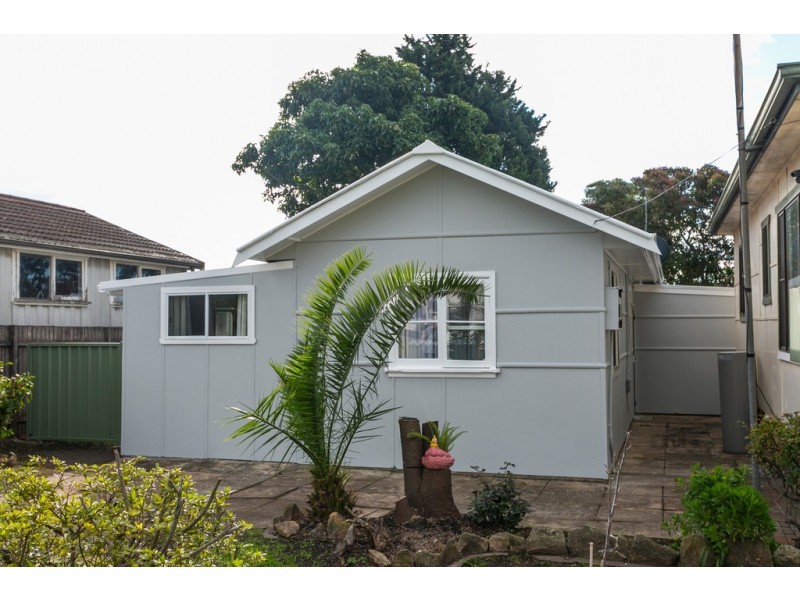 1/2 Lyne Street, Oak Flats NSW 2529