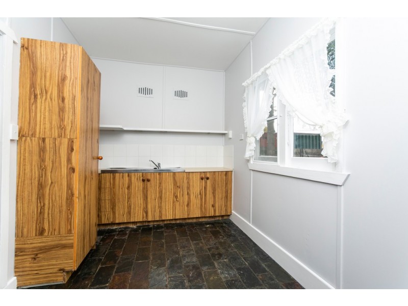 1/2 Lyne Street, Oak Flats NSW 2529