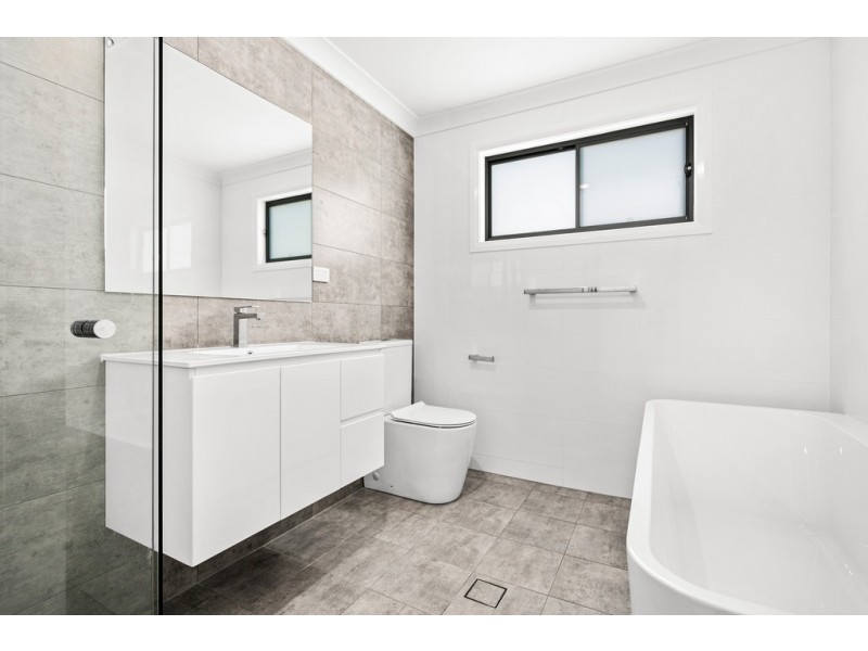 24 Skiff Place, Shell Cove NSW 2529