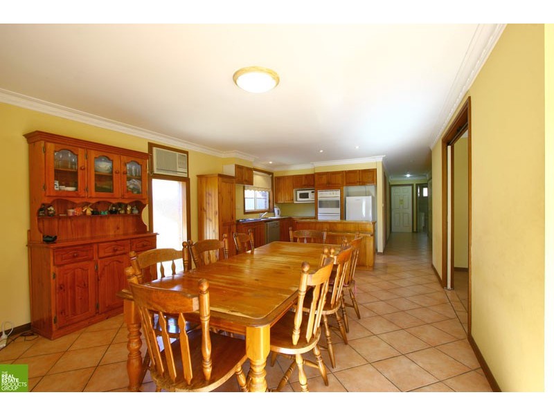 55 Devonshire Cres, Oak Flats NSW 2529