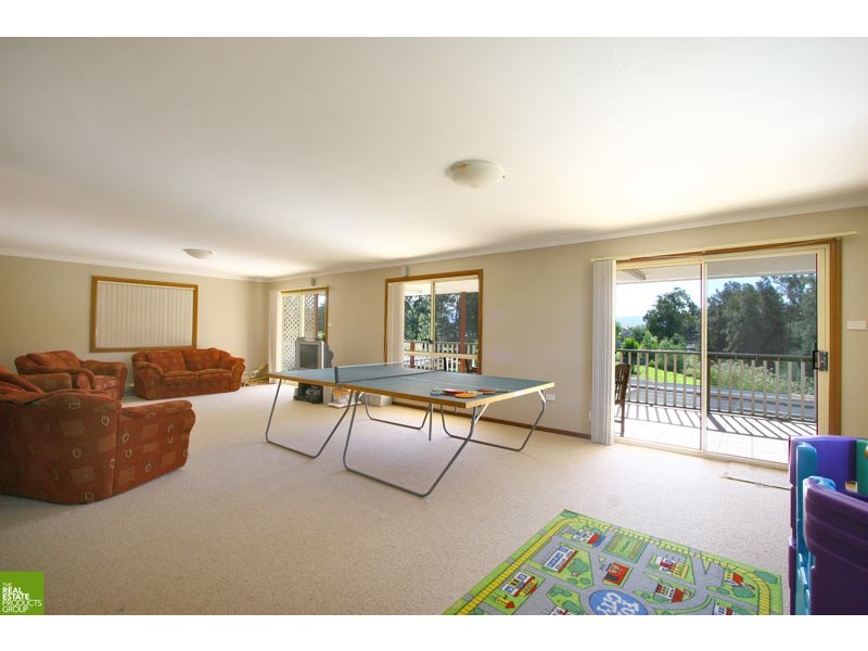 55 Devonshire Cres, Oak Flats NSW 2529
