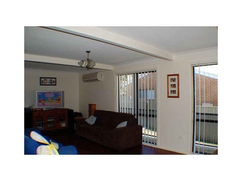 209 Reddall Pde, Mount Warrigal NSW 2528