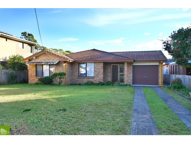 17 Newton Cres, Oak Flats NSW 2529