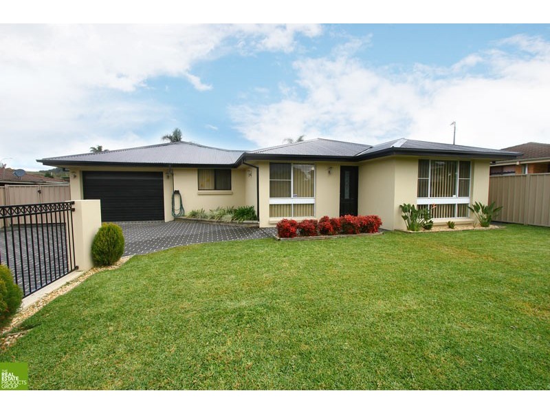 8 Hickory St, Albion Park Rail NSW 2527