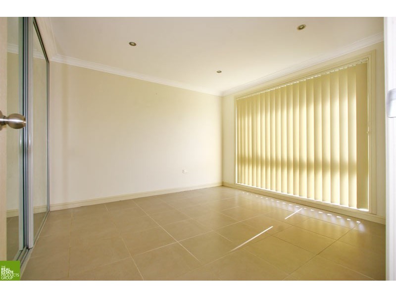 8 Hickory St, Albion Park Rail NSW 2527