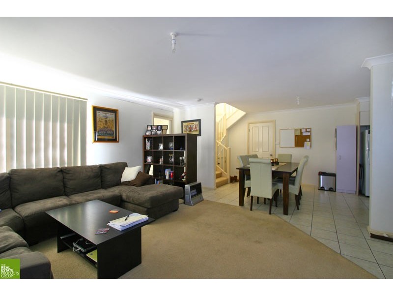 1/3-5 Mungo Pl, Flinders NSW 2529