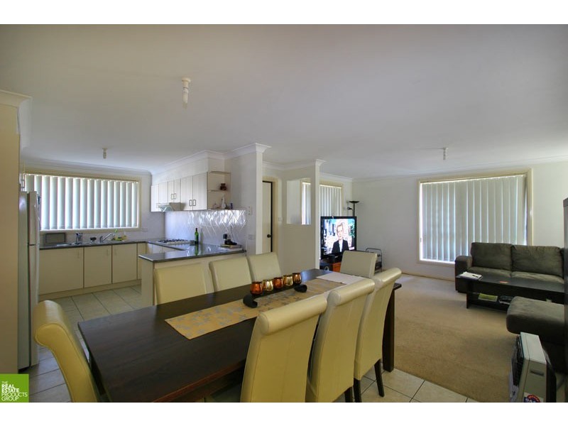 1/3-5 Mungo Pl, Flinders NSW 2529
