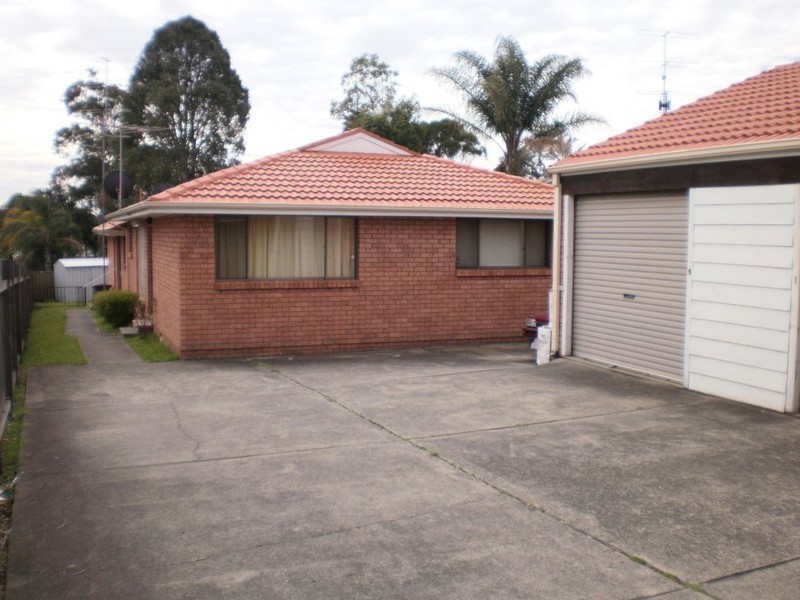 1/93 Lake Entrance Rd, Oak Flats NSW 2529