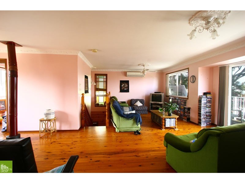 4 Aruda Place, Oak Flats NSW 2529