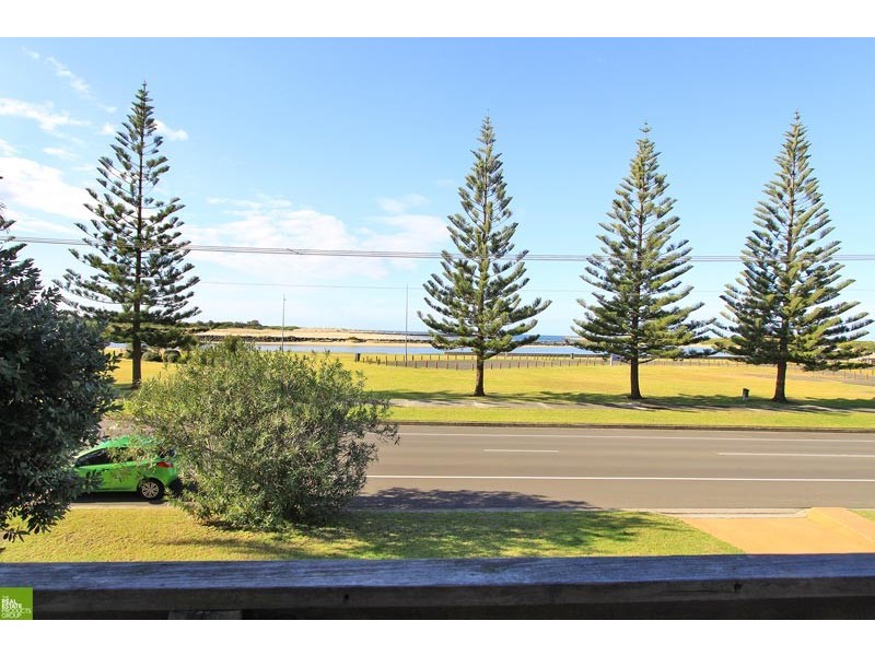 19 Reddall Parade, Lake Illawarra NSW 2528