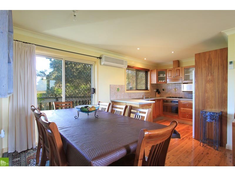 19 Reddall Parade, Lake Illawarra NSW 2528