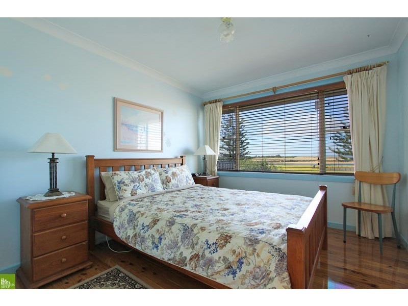 19 Reddall Parade, Lake Illawarra NSW 2528