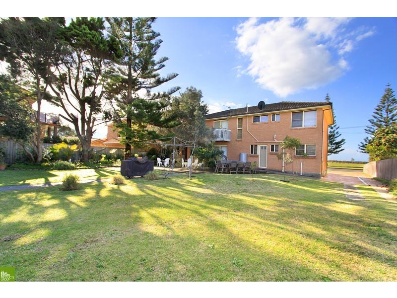 19 Reddall Parade, Lake Illawarra NSW 2528