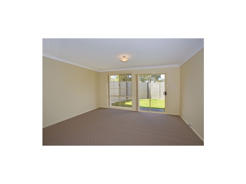 1/51 Theodore Street, Oak Flats NSW 2529
