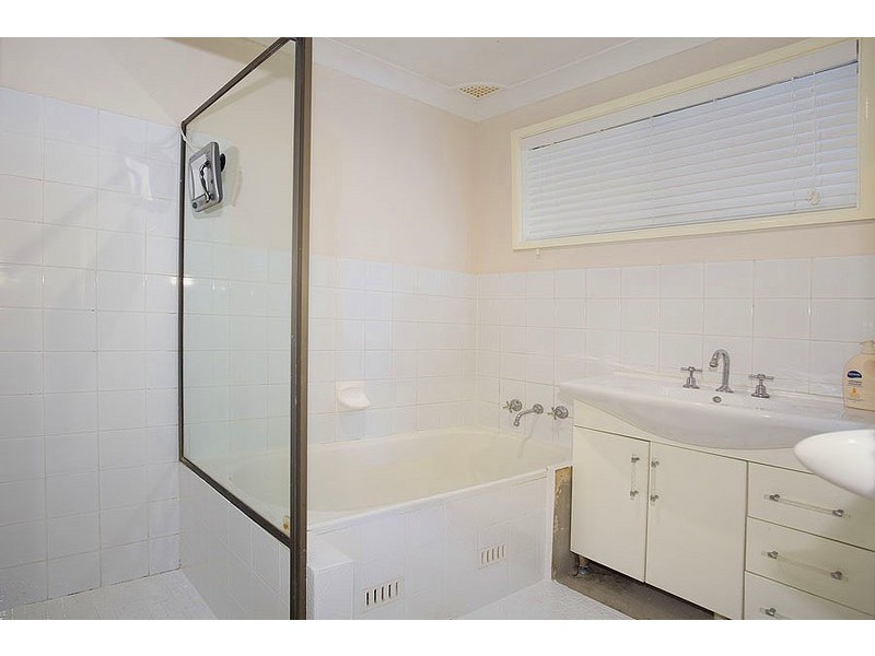 12 Jeffcoat Street, Albion Park NSW 2527