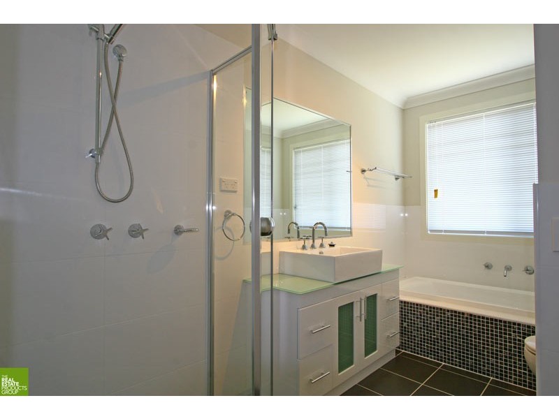 105 Whittaker St, Flinders NSW 2529