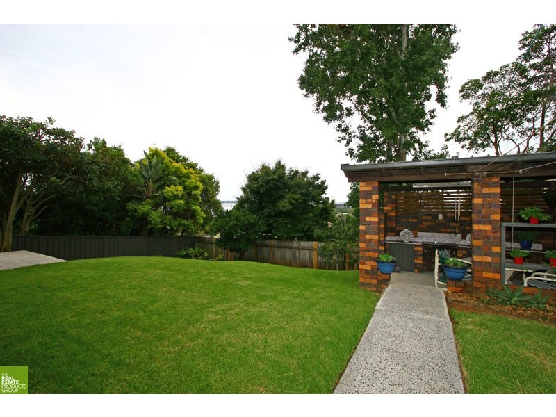 40 Cuthbert Drive, Mount Warrigal NSW 2528
