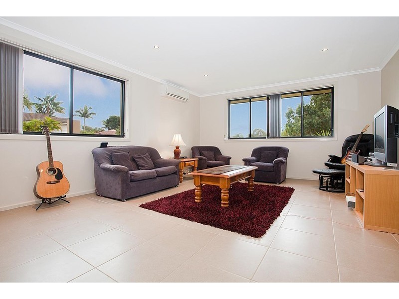 13 Woodlands Drive, Barrack Heights NSW 2528