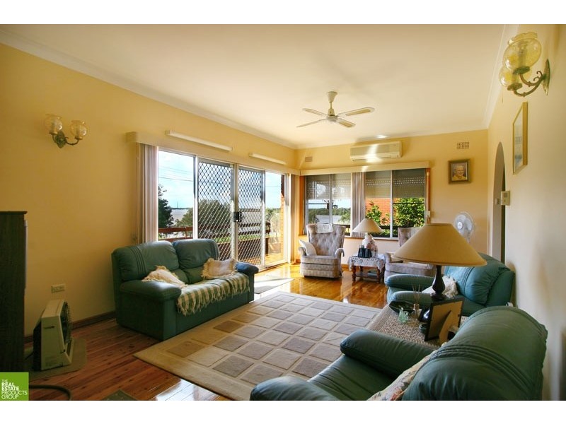 245 Reddall Parade, Mount Warrigal NSW 2528
