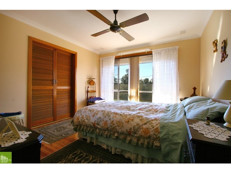 245 Reddall Parade, Mount Warrigal NSW 2528