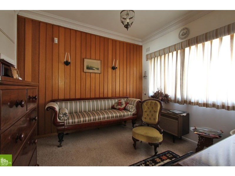 1 Forrest Street, Oak Flats NSW 2529