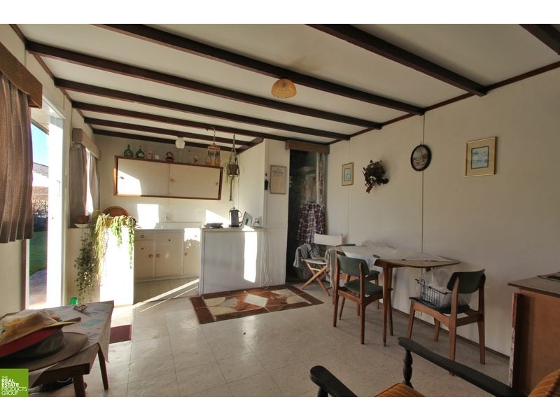 1 Forrest Street, Oak Flats NSW 2529