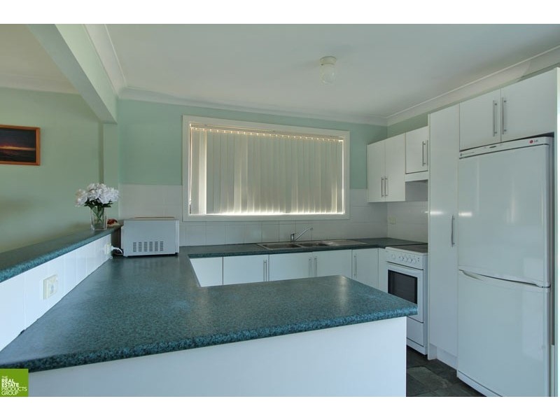 21 Matthews Drive, Mount Warrigal NSW 2528