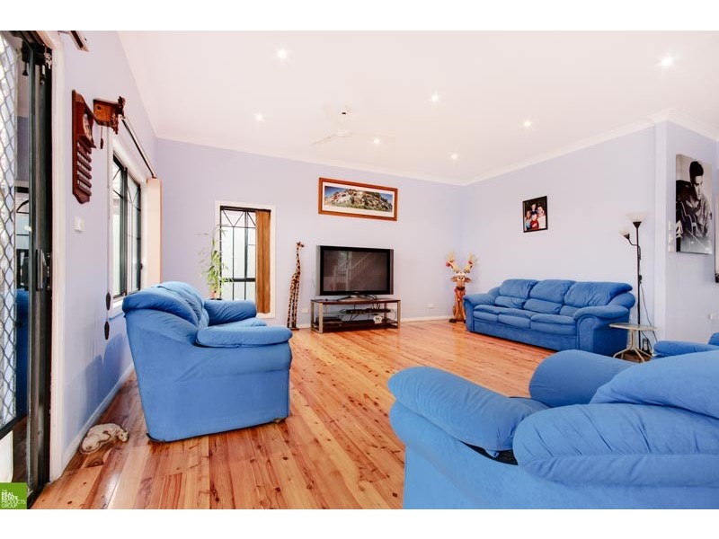 88 Lake Entrance Road, Oak Flats NSW 2529