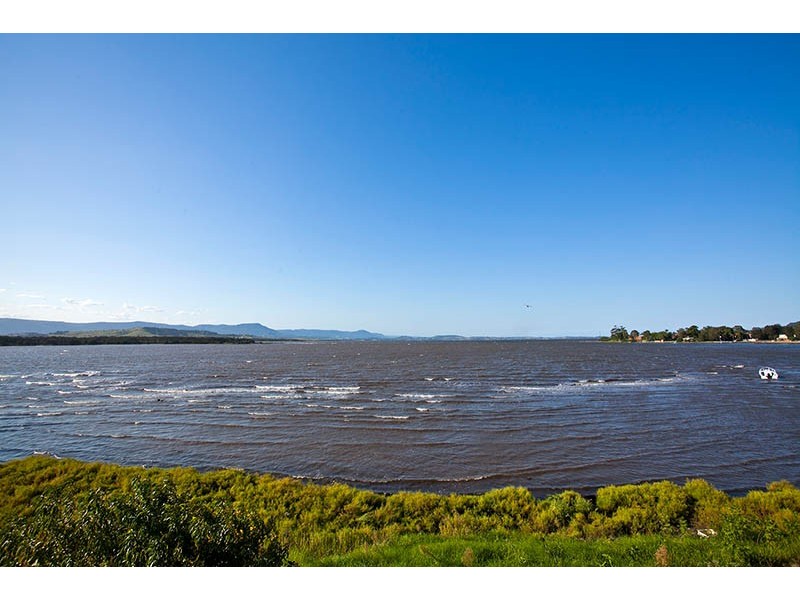 37 Horsley Road, Oak Flats NSW 2529