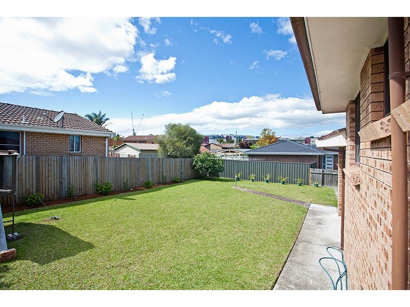 22 Minda Crescent, Oak Flats NSW 2529