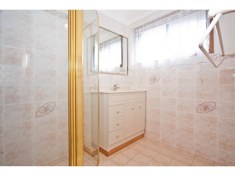 22 Minda Crescent, Oak Flats NSW 2529