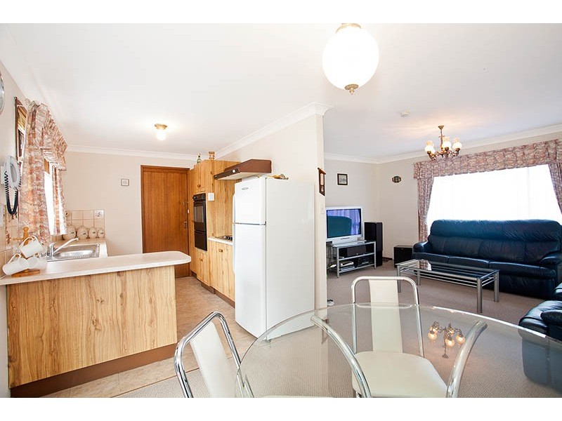 22 Minda Crescent, Oak Flats NSW 2529