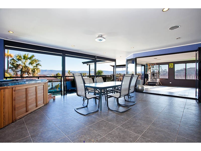 10 Hayes Avenue, Mount Warrigal NSW 2528