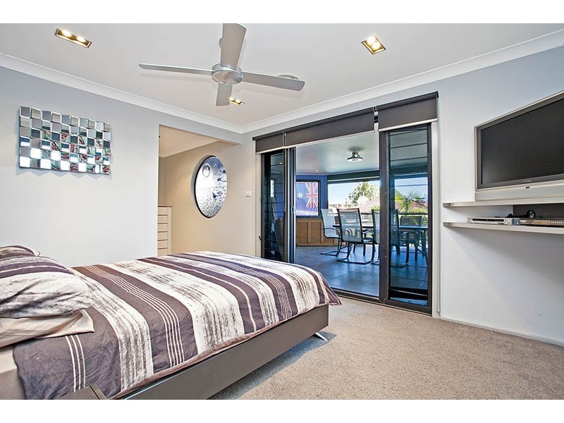 10 Hayes Avenue, Mount Warrigal NSW 2528