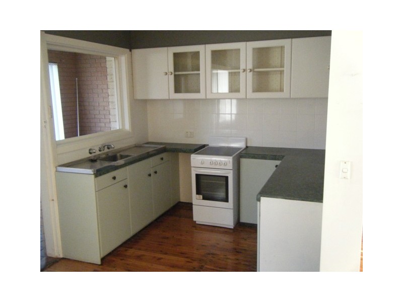 5 Park Crescent, Oak Flats NSW 2529