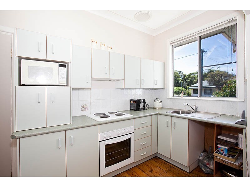 42 Ocean Street, Windang NSW 2528