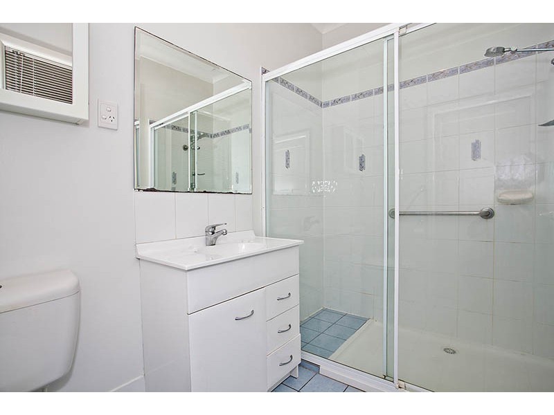 42 Ocean Street, Windang NSW 2528