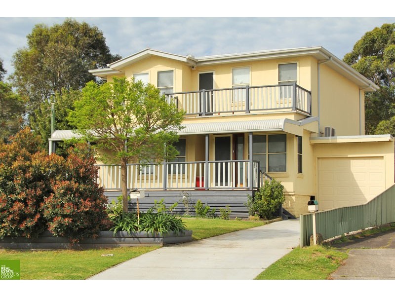 90 The Esplanade, Oak Flats NSW 2529
