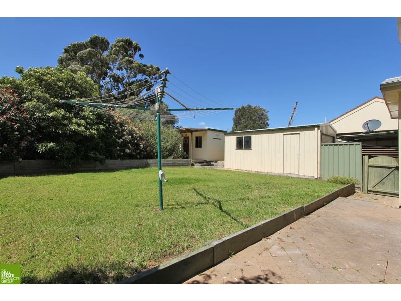 90 The Esplanade, Oak Flats NSW 2529