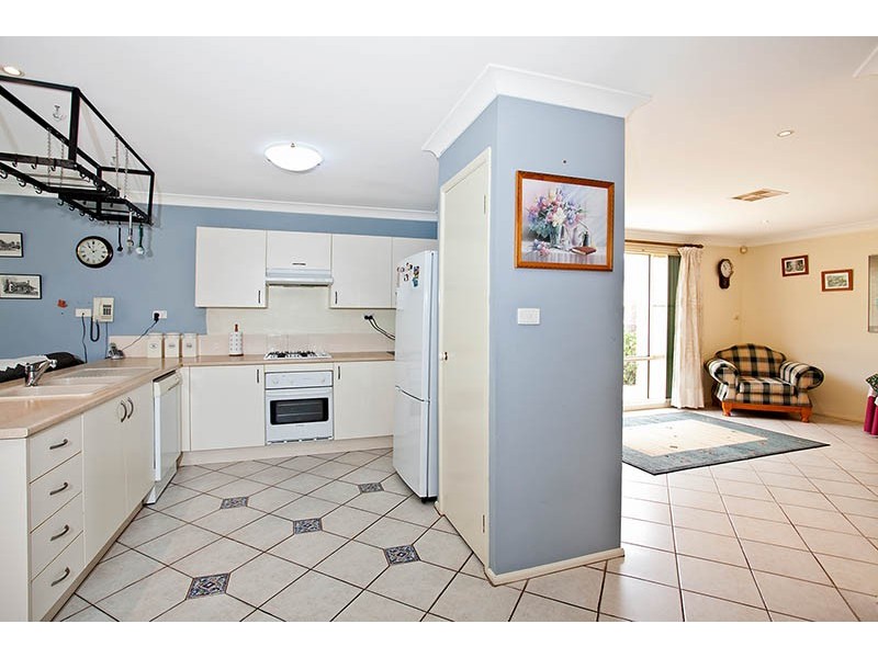 4 Rani Avenue, Shell Cove NSW 2529