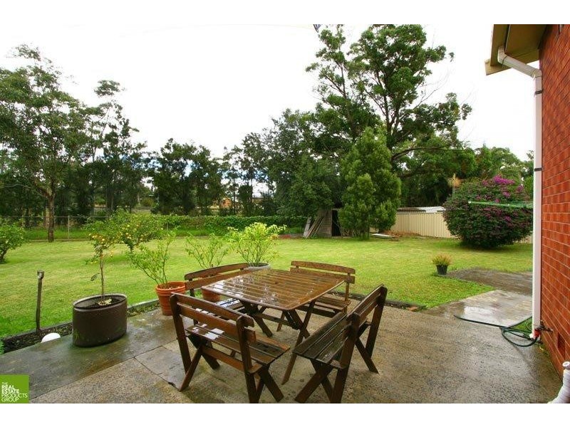 6 Wooroo Street, Albion Park Rail NSW 2527