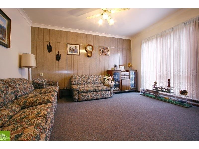 6 Wooroo Street, Albion Park Rail NSW 2527