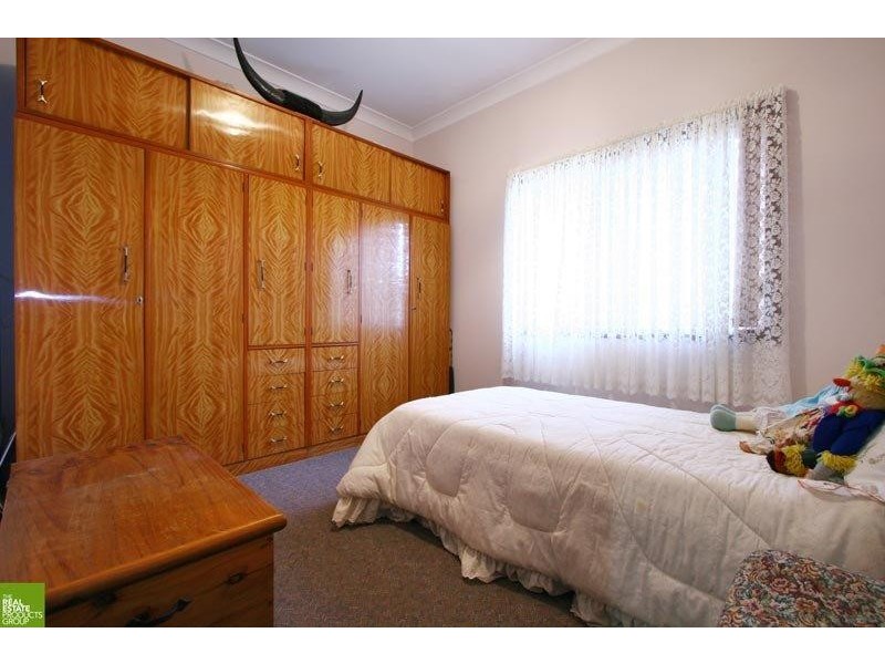 6 Wooroo Street, Albion Park Rail NSW 2527