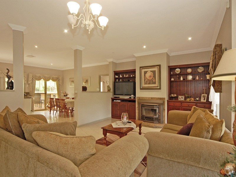 141 Daintree Drive, Albion Park NSW 2527