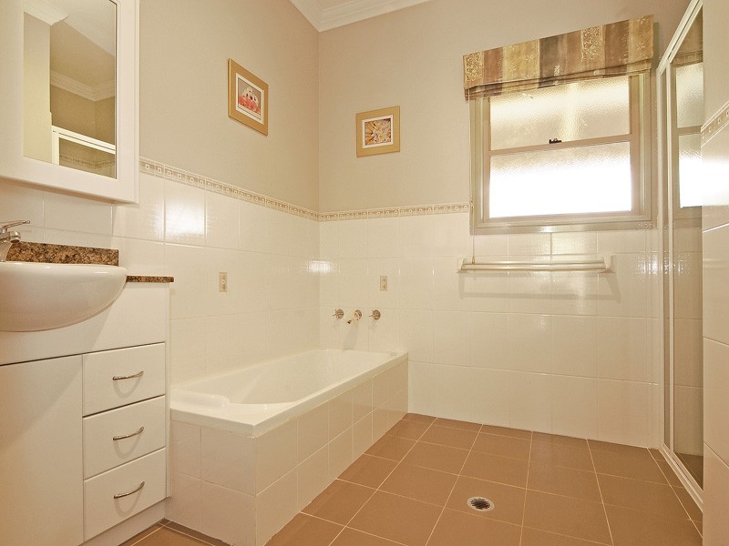 141 Daintree Drive, Albion Park NSW 2527