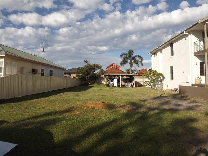 43 Oakland Avenue, Windang NSW 2528