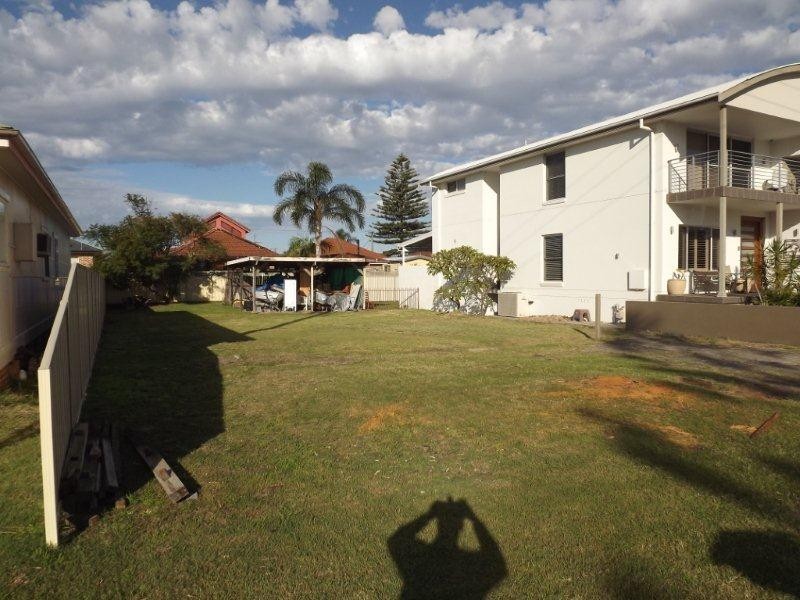 43 Oakland Avenue, Windang NSW 2528