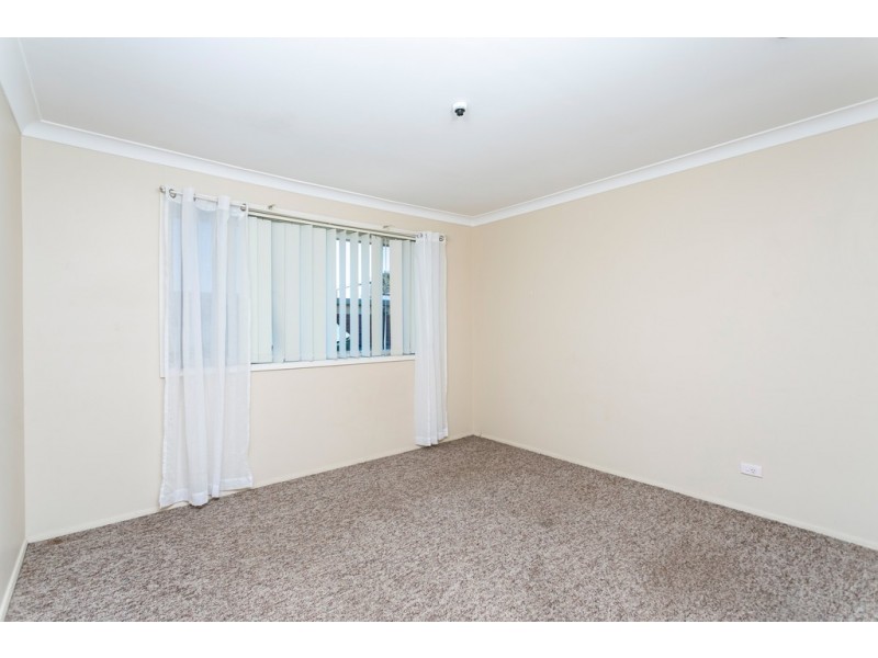 2/99 Deakin Street, Oak Flats NSW 2529